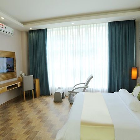 Thuy Sakura Hotel & Serviced Apartment Hô Chi Minh-Ville Extérieur photo