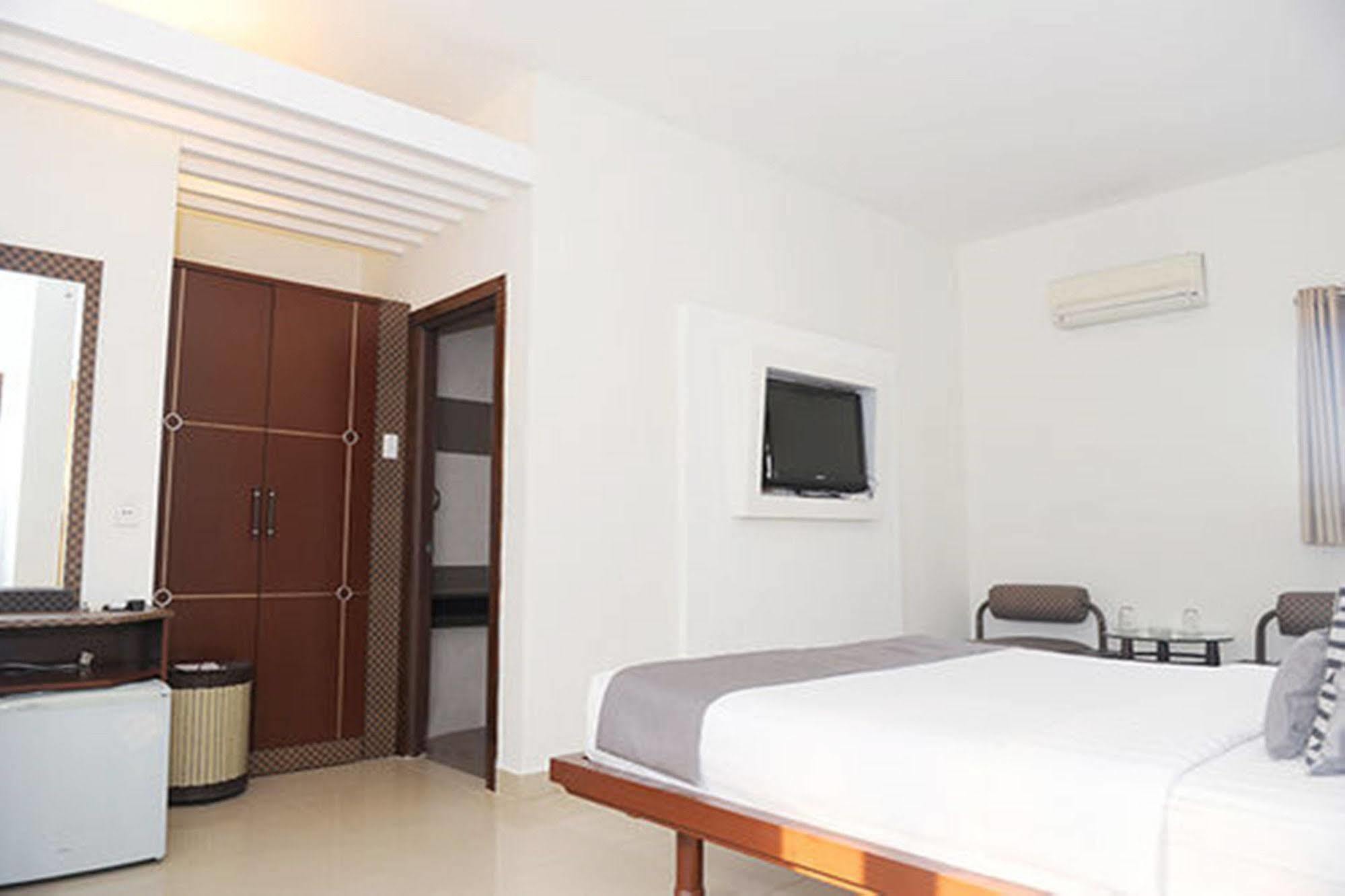 Thuy Sakura Hotel & Serviced Apartment Hô Chi Minh-Ville Extérieur photo