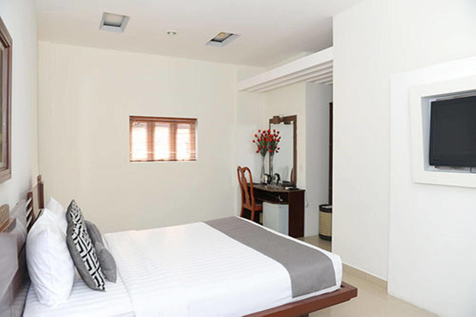 Thuy Sakura Hotel & Serviced Apartment Hô Chi Minh-Ville Extérieur photo