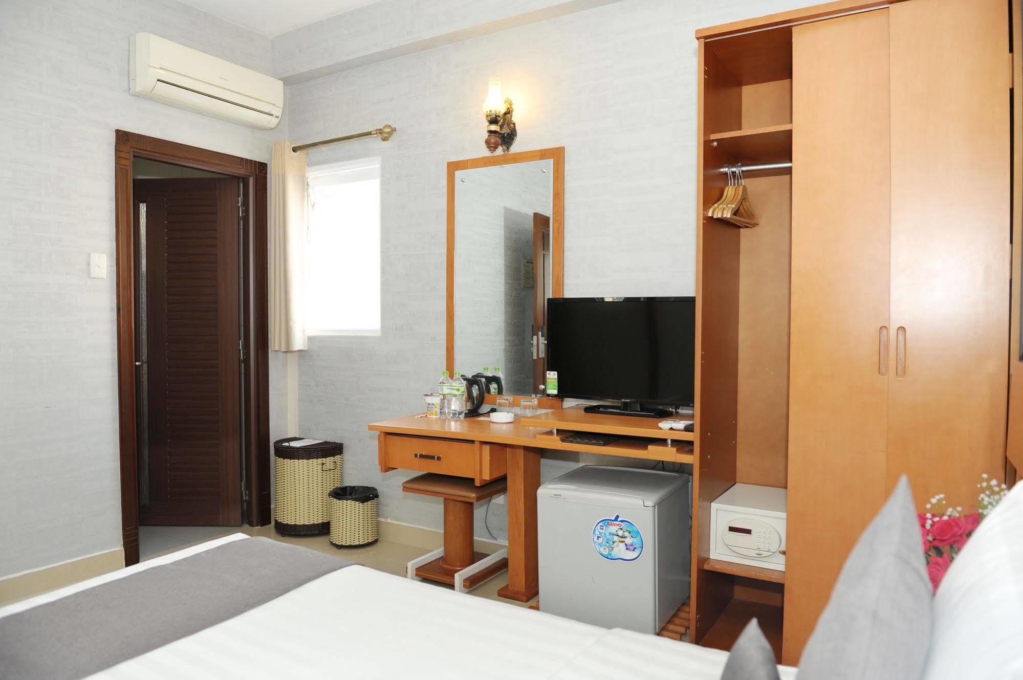 Thuy Sakura Hotel & Serviced Apartment Hô Chi Minh-Ville Extérieur photo