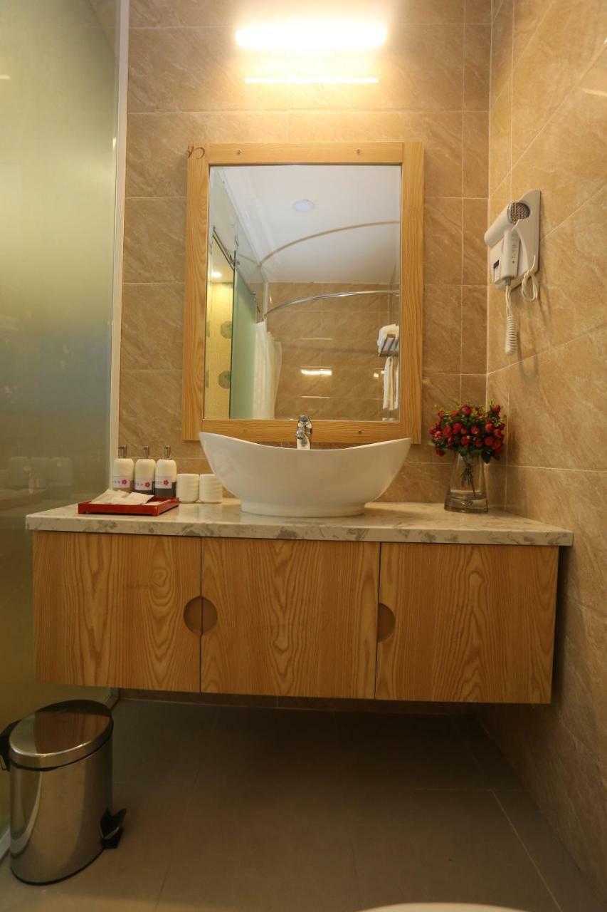 Thuy Sakura Hotel & Serviced Apartment Hô Chi Minh-Ville Extérieur photo